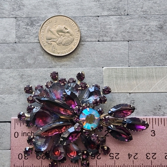 Vintage Shades Of Purple Marquise Pear Shaped Rhinestone Large Floral Brooch